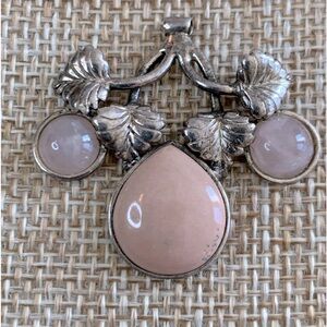 Antigua 925 Sterling Silver Rose Quartz Leaf Pendant